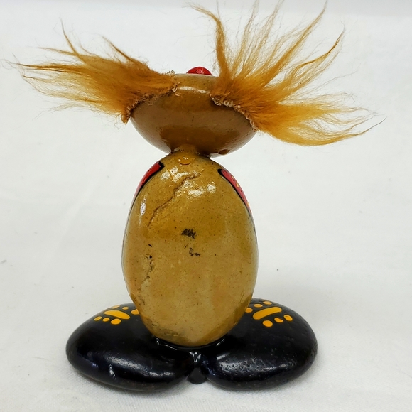 Vintage clown  paperweight handmade from polished pebbles and handpainted - Picture 2 of 6